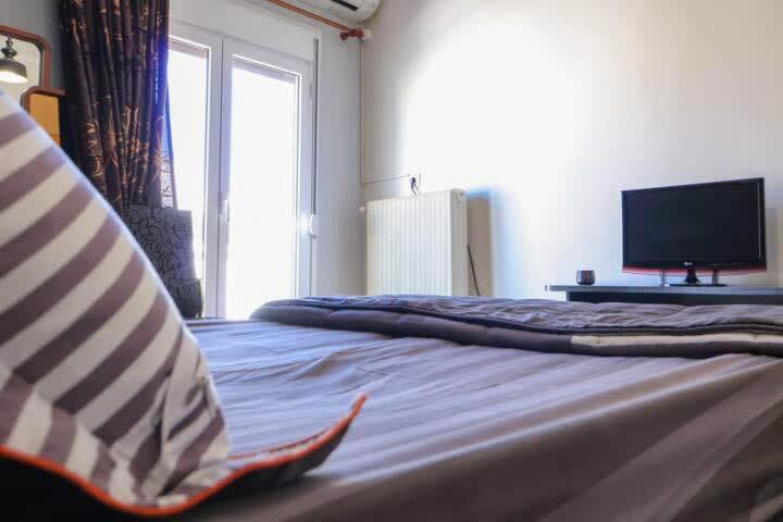 Topfloor Central Apt With Urban Views,3' To Metro Athens Ngoại thất bức ảnh