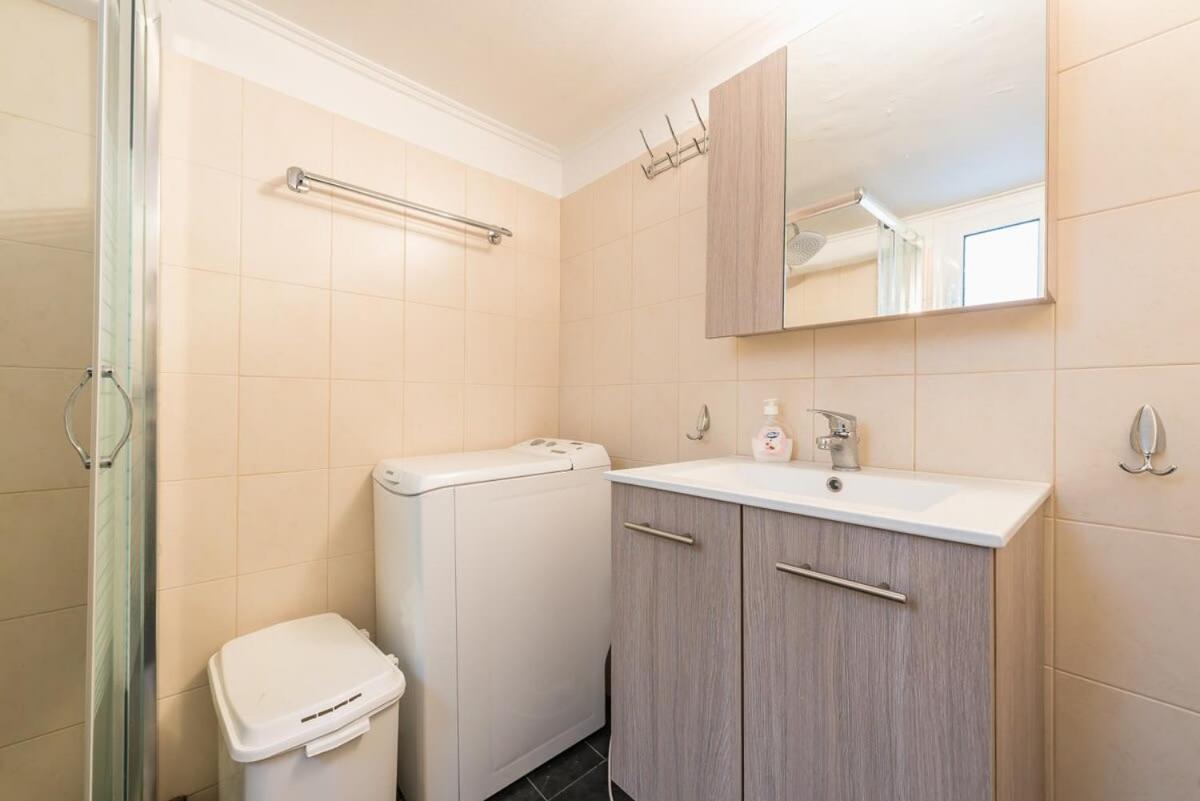Topfloor Central Apt With Urban Views,3' To Metro Athens Ngoại thất bức ảnh